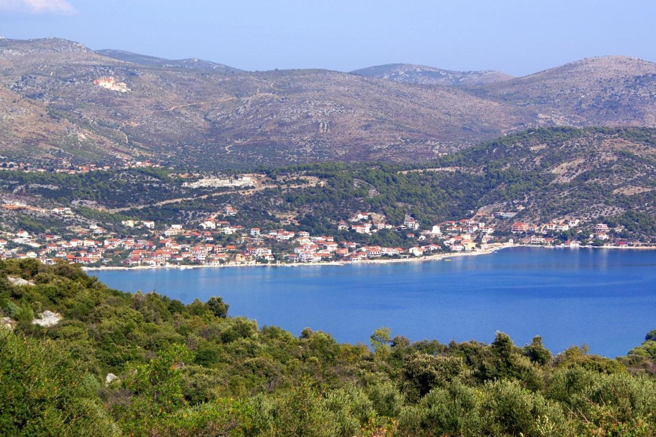 Apartments By The Sea Poljica, Trogir - 19316 Marina Eksteriør billede
