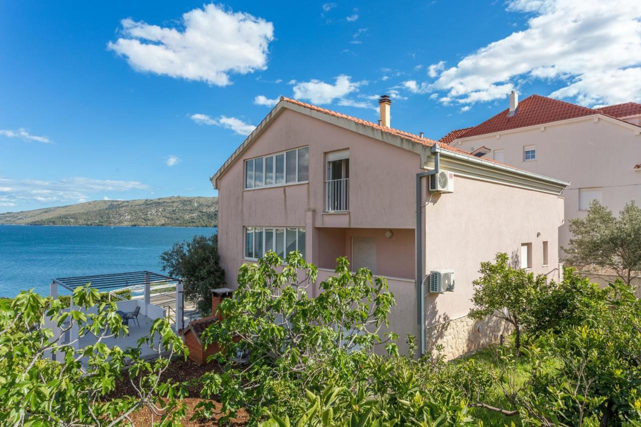 Apartments By The Sea Poljica, Trogir - 19316 Marina Eksteriør billede